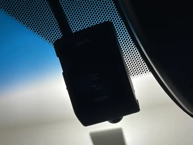 ホンダ ヴェゼル ハイブリッド Z ホンダセンシング 鹿児島県 2019(平31)年 3.1万km クリスタルブラックパール 純正ナビ/・CD/DVD/・FM/AM/・フルセグTV/・SD/Music Rack/・USB/HDMI/・Bluetooth/ホンダセンシング/●衝突軽減ブレーキ〈CMBS〉/●誤発進抑制機能/●歩行者事故低減ステアリング/●路外逸脱抑制機能/●ACC〈アダプティブ・クルーズ・コントロール〉/●LKAS〈車線維持支援システム〉/●先行車発進お知らせ機能/●標識認識機能/バックカメラ/サイドカーテンエアバッグ/LEDヘッドライト/ハーフレザーシート/運転席+助手席シートヒーター/ドライブレコーダー/ビルトインETC/アイドリングストップ/パドルシフト/横滑り防止装置