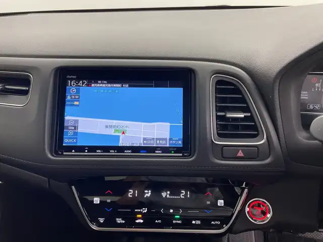 ホンダ ヴェゼル ハイブリッド Z ホンダセンシング 鹿児島県 2019(平31)年 3.1万km クリスタルブラックパール 純正ナビ/・CD/DVD/・FM/AM/・フルセグTV/・SD/Music Rack/・USB/HDMI/・Bluetooth/ホンダセンシング/●衝突軽減ブレーキ〈CMBS〉/●誤発進抑制機能/●歩行者事故低減ステアリング/●路外逸脱抑制機能/●ACC〈アダプティブ・クルーズ・コントロール〉/●LKAS〈車線維持支援システム〉/●先行車発進お知らせ機能/●標識認識機能/バックカメラ/サイドカーテンエアバッグ/LEDヘッドライト/ハーフレザーシート/運転席+助手席シートヒーター/ドライブレコーダー/ビルトインETC/アイドリングストップ/パドルシフト/横滑り防止装置