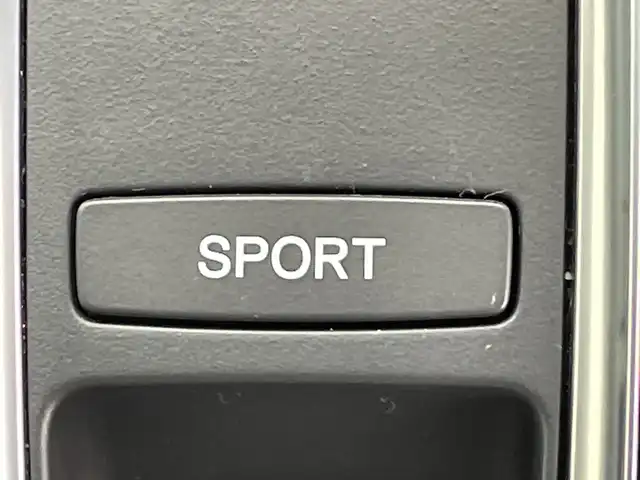 ホンダ ヴェゼル ハイブリッド Z ホンダセンシング 鹿児島県 2019(平31)年 3.1万km クリスタルブラックパール 純正ナビ/・CD/DVD/・FM/AM/・フルセグTV/・SD/Music Rack/・USB/HDMI/・Bluetooth/ホンダセンシング/●衝突軽減ブレーキ〈CMBS〉/●誤発進抑制機能/●歩行者事故低減ステアリング/●路外逸脱抑制機能/●ACC〈アダプティブ・クルーズ・コントロール〉/●LKAS〈車線維持支援システム〉/●先行車発進お知らせ機能/●標識認識機能/バックカメラ/サイドカーテンエアバッグ/LEDヘッドライト/ハーフレザーシート/運転席+助手席シートヒーター/ドライブレコーダー/ビルトインETC/アイドリングストップ/パドルシフト/横滑り防止装置