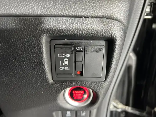 ホンダ Ｎ ＢＯＸ カスタム G L ホンダセンシング 佐賀県 2019(令1)年 4.2万km クリスタルブラックパール 純正8インチナビ/フルセグＴＶ/CD/DVD/Bluetooth/バックカメラ/衝突被害軽減システム/レーダークルーズコントロール/レーンアシスト/先行車発信お知らせ機能/ロードサインアシスト/クリアランスソアー/オートライト/オートマチックハイビーム/LEDヘッドライト/LEDフォグライト/ビルトインETC/運転席・助手席シートヒーター/助手席側パワースライドドア/後席サンシェード/チップアップシート/IＳＯＦＩＸ対応/スマートキー/スペアキー×１/純正フロアマット/純正14インチアルミホイール