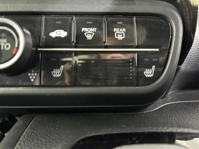 ホンダ Ｎ ＢＯＸ カスタム G L ホンダセンシング 佐賀県 2019(令1)年 4.2万km クリスタルブラックパール 純正8インチナビ/フルセグＴＶ/CD/DVD/Bluetooth/バックカメラ/衝突被害軽減システム/レーダークルーズコントロール/レーンアシスト/先行車発信お知らせ機能/ロードサインアシスト/クリアランスソアー/オートライト/オートマチックハイビーム/LEDヘッドライト/LEDフォグライト/ビルトインETC/運転席・助手席シートヒーター/助手席側パワースライドドア/後席サンシェード/チップアップシート/IＳＯＦＩＸ対応/スマートキー/スペアキー×１/純正フロアマット/純正14インチアルミホイール