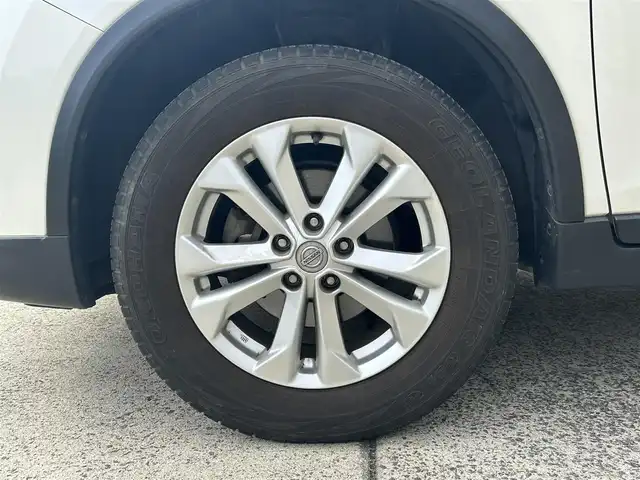 日産 エクストレイル 20X エマージェンシーブレーキ 長崎県 2015(平27)年 3.7万km ブリリアントホワイトパール ワンオーナー/純正メモリナビ/（CD/DVD/BT/フルセグ）/全方位カメラ/衝突軽減システム/レーンアシスト/クルーズコントロール/ETC/ステアリングスイッチ/シートヒーター/オートライト/純正１７インチAW