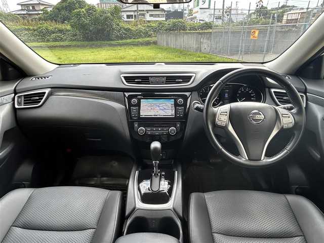 日産 エクストレイル 20X エマージェンシーブレーキ 長崎県 2015(平27)年 3.7万km ブリリアントホワイトパール ワンオーナー/純正メモリナビ/（CD/DVD/BT/フルセグ）/全方位カメラ/衝突軽減システム/レーンアシスト/クルーズコントロール/ETC/ステアリングスイッチ/シートヒーター/オートライト/純正１７インチAW