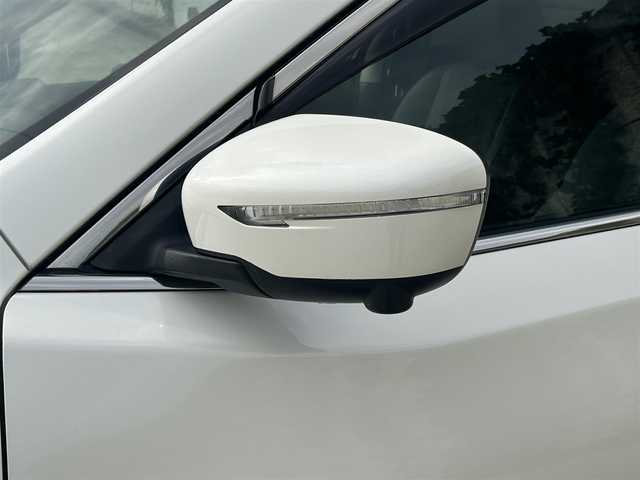 日産 エクストレイル 20X エマージェンシーブレーキ 長崎県 2015(平27)年 3.7万km ブリリアントホワイトパール ワンオーナー/純正メモリナビ/（CD/DVD/BT/フルセグ）/全方位カメラ/衝突軽減システム/レーンアシスト/クルーズコントロール/ETC/ステアリングスイッチ/シートヒーター/オートライト/純正１７インチAW