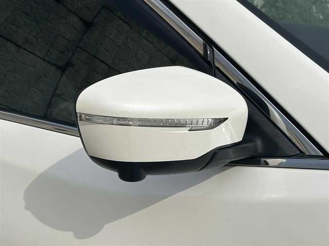 日産 エクストレイル 20X エマージェンシーブレーキ 長崎県 2015(平27)年 3.7万km ブリリアントホワイトパール ワンオーナー/純正メモリナビ/（CD/DVD/BT/フルセグ）/全方位カメラ/衝突軽減システム/レーンアシスト/クルーズコントロール/ETC/ステアリングスイッチ/シートヒーター/オートライト/純正１７インチAW