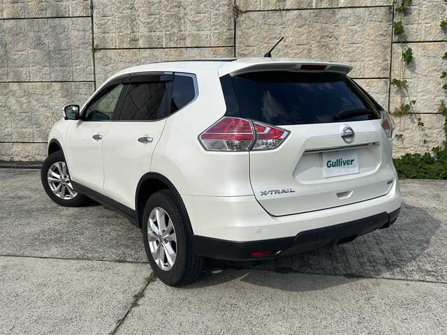 日産 エクストレイル 20X エマージェンシーブレーキ 長崎県 2015(平27)年 3.7万km ブリリアントホワイトパール ワンオーナー/純正メモリナビ/（CD/DVD/BT/フルセグ）/全方位カメラ/衝突軽減システム/レーンアシスト/クルーズコントロール/ETC/ステアリングスイッチ/シートヒーター/オートライト/純正１７インチAW