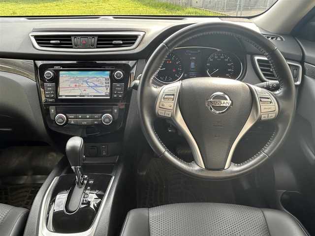 日産 エクストレイル 20X エマージェンシーブレーキ 長崎県 2015(平27)年 3.7万km ブリリアントホワイトパール ワンオーナー/純正メモリナビ/（CD/DVD/BT/フルセグ）/全方位カメラ/衝突軽減システム/レーンアシスト/クルーズコントロール/ETC/ステアリングスイッチ/シートヒーター/オートライト/純正１７インチAW