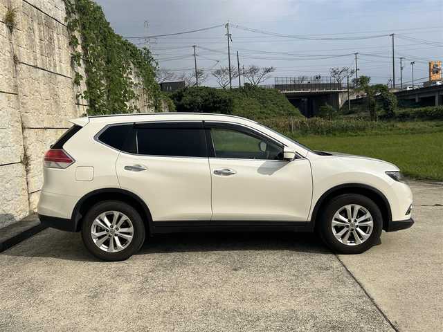 日産 エクストレイル 20X エマージェンシーブレーキ 長崎県 2015(平27)年 3.7万km ブリリアントホワイトパール ワンオーナー/純正メモリナビ/（CD/DVD/BT/フルセグ）/全方位カメラ/衝突軽減システム/レーンアシスト/クルーズコントロール/ETC/ステアリングスイッチ/シートヒーター/オートライト/純正１７インチAW