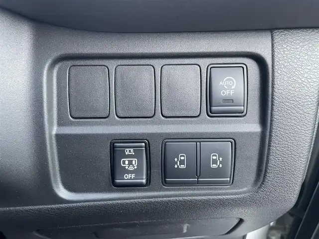 日産 セレナ ハイウェイスター V 静岡県 2020(令2)年 5.3万km ブリリアントホワイトパール 純正ナビ/・フルセグTV/・Bluetooth接続/・DVD再生/プロパイロット/エマージェンシーブレーキ/アラウンドビューモニター/パーキングアシスト/BSM/両側パワースライドドア/電動パーキングブレーキ/オートブレーキホールド/プッシュスタート/スマートキー/スペアキー/ビルトインETC/ドラレコ/LEDオートライト/オートハイビーム/スタッドレスタイヤ＋社外ホイール4本有り（195/65R15）