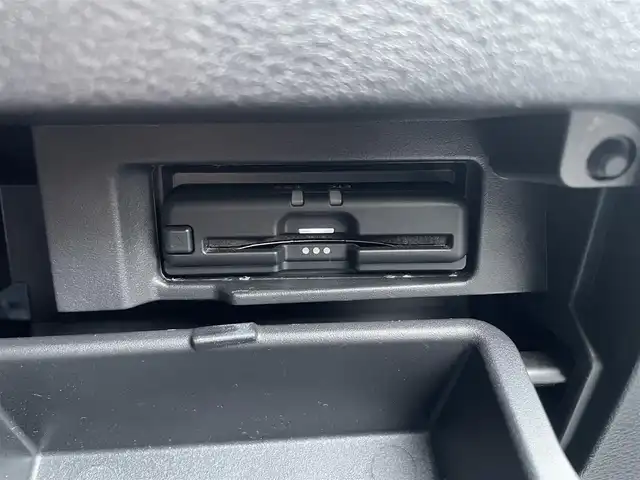 日産 セレナ ハイウェイスター V 静岡県 2020(令2)年 5.3万km ブリリアントホワイトパール 純正ナビ/・フルセグTV/・Bluetooth接続/・DVD再生/プロパイロット/エマージェンシーブレーキ/アラウンドビューモニター/パーキングアシスト/BSM/両側パワースライドドア/電動パーキングブレーキ/オートブレーキホールド/プッシュスタート/スマートキー/スペアキー/ビルトインETC/ドラレコ/LEDオートライト/オートハイビーム/スタッドレスタイヤ＋社外ホイール4本有り（195/65R15）