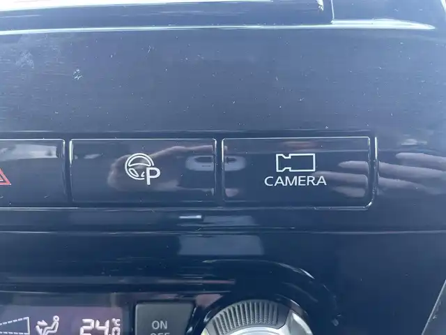 日産 セレナ ハイウェイスター V 静岡県 2020(令2)年 5.3万km ブリリアントホワイトパール 純正ナビ/・フルセグTV/・Bluetooth接続/・DVD再生/プロパイロット/エマージェンシーブレーキ/アラウンドビューモニター/パーキングアシスト/BSM/両側パワースライドドア/電動パーキングブレーキ/オートブレーキホールド/プッシュスタート/スマートキー/スペアキー/ビルトインETC/ドラレコ/LEDオートライト/オートハイビーム/スタッドレスタイヤ＋社外ホイール4本有り（195/65R15）