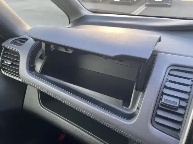 日産 セレナ ハイウェイスター V 静岡県 2020(令2)年 5.3万km ブリリアントホワイトパール 純正ナビ/・フルセグTV/・Bluetooth接続/・DVD再生/プロパイロット/エマージェンシーブレーキ/アラウンドビューモニター/パーキングアシスト/BSM/両側パワースライドドア/電動パーキングブレーキ/オートブレーキホールド/プッシュスタート/スマートキー/スペアキー/ビルトインETC/ドラレコ/LEDオートライト/オートハイビーム/スタッドレスタイヤ＋社外ホイール4本有り（195/65R15）