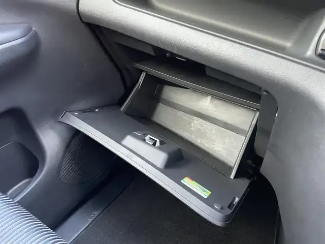 日産 セレナ ハイウェイスター V 静岡県 2020(令2)年 5.3万km ブリリアントホワイトパール 純正ナビ/・フルセグTV/・Bluetooth接続/・DVD再生/プロパイロット/エマージェンシーブレーキ/アラウンドビューモニター/パーキングアシスト/BSM/両側パワースライドドア/電動パーキングブレーキ/オートブレーキホールド/プッシュスタート/スマートキー/スペアキー/ビルトインETC/ドラレコ/LEDオートライト/オートハイビーム/スタッドレスタイヤ＋社外ホイール4本有り（195/65R15）