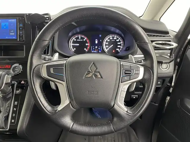 三菱 デリカＤ：５ G 宮城県 2020(令2)年 4.2万km シルバーⅡ パイオニアナビ/全周囲カメラ/オーバーフェンダー/JAOSリアラダー/マッドフラップ/MKW16インチアルミ/フリップダウンモニター/HDMI入力端子/innoルーフラック /レーダークルーズコントロール/両側パワースライドドア/ETC/ドライブレコーダー/100V電源/レザー調シートカバー/禁煙車