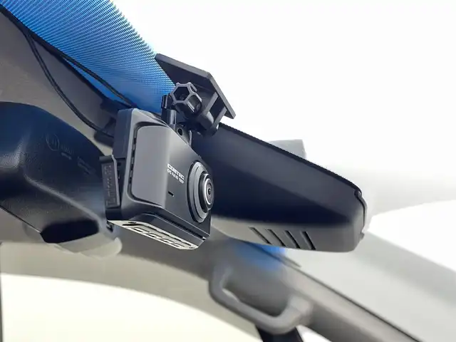 三菱 デリカＤ：５ G 宮城県 2020(令2)年 4.2万km シルバーⅡ パイオニアナビ/全周囲カメラ/オーバーフェンダー/JAOSリアラダー/マッドフラップ/MKW16インチアルミ/フリップダウンモニター/HDMI入力端子/innoルーフラック /レーダークルーズコントロール/両側パワースライドドア/ETC/ドライブレコーダー/100V電源/レザー調シートカバー/禁煙車