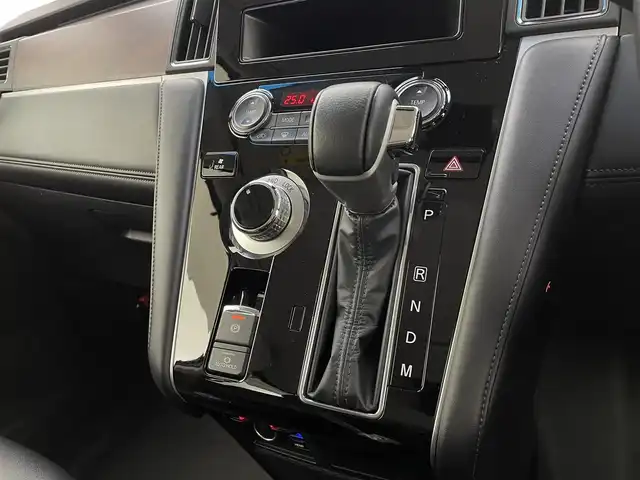 三菱 デリカＤ：５ G 宮城県 2020(令2)年 4.2万km シルバーⅡ パイオニアナビ/全周囲カメラ/オーバーフェンダー/JAOSリアラダー/マッドフラップ/MKW16インチアルミ/フリップダウンモニター/HDMI入力端子/innoルーフラック /レーダークルーズコントロール/両側パワースライドドア/ETC/ドライブレコーダー/100V電源/レザー調シートカバー/禁煙車