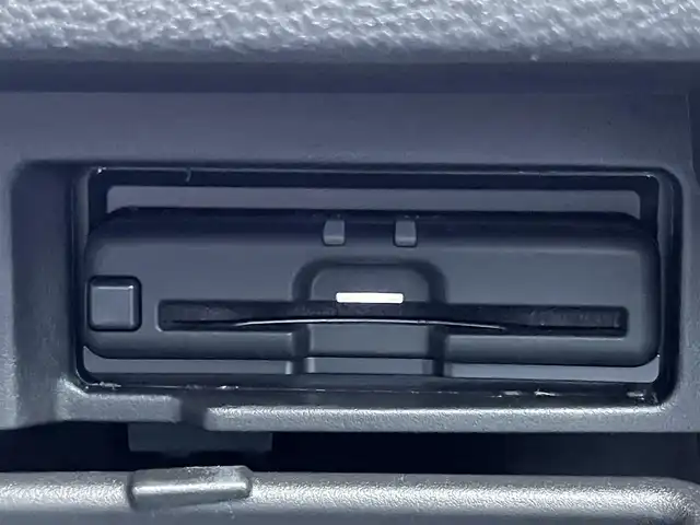 日産 セレナ e－パワー ハイウェイスター 香川県 2020(令2)年 4.4万km マルーンレッド 2トーン 登録時走行距離43310km/純正10型SDナビ/（フルセグTV/Bluetooth/DVD）/バックカメラ/純正フリップダウンモニター/純正ドライブレコーダー【DJ4-D】/エマージェンシーブレーキ/車線逸脱警報機能/クルーズコントロール/ブラインドスポットモニター/コーナーセンサー/革巻きステアリング/ステアリングスイッチ/ビルトインETC/オートライト/LEDヘッドライト/LEDフォグライト/純正15インチアルミホイール/純正フロアマット/両側スライドドア/オートエアコン/リアエアコン/2列目パーソナルテーブル/後席サンシェード/スマートキー/プッシュスタート/ウィンカー付電動格納ミラー/ISOFIX/取扱説明書