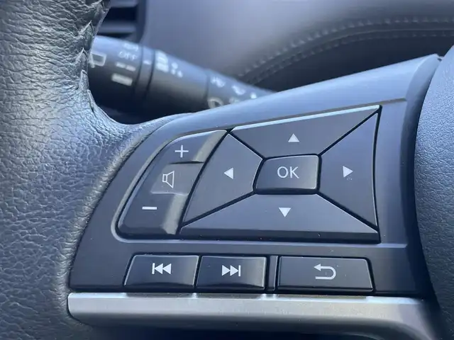 日産 セレナ e－パワー ハイウェイスター 香川県 2020(令2)年 4.4万km マルーンレッド 2トーン 登録時走行距離43310km/純正10型SDナビ/（フルセグTV/Bluetooth/DVD）/バックカメラ/純正フリップダウンモニター/純正ドライブレコーダー【DJ4-D】/エマージェンシーブレーキ/車線逸脱警報機能/クルーズコントロール/ブラインドスポットモニター/コーナーセンサー/革巻きステアリング/ステアリングスイッチ/ビルトインETC/オートライト/LEDヘッドライト/LEDフォグライト/純正15インチアルミホイール/純正フロアマット/両側スライドドア/オートエアコン/リアエアコン/2列目パーソナルテーブル/後席サンシェード/スマートキー/プッシュスタート/ウィンカー付電動格納ミラー/ISOFIX/取扱説明書