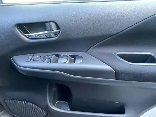 日産 セレナ e－パワー ハイウェイスター 香川県 2020(令2)年 4.4万km マルーンレッド 2トーン 登録時走行距離43310km/純正10型SDナビ/（フルセグTV/Bluetooth/DVD）/バックカメラ/純正フリップダウンモニター/純正ドライブレコーダー【DJ4-D】/エマージェンシーブレーキ/車線逸脱警報機能/クルーズコントロール/ブラインドスポットモニター/コーナーセンサー/革巻きステアリング/ステアリングスイッチ/ビルトインETC/オートライト/LEDヘッドライト/LEDフォグライト/純正15インチアルミホイール/純正フロアマット/両側スライドドア/オートエアコン/リアエアコン/2列目パーソナルテーブル/後席サンシェード/スマートキー/プッシュスタート/ウィンカー付電動格納ミラー/ISOFIX/取扱説明書