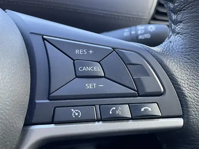 日産 セレナ e－パワー ハイウェイスター 香川県 2020(令2)年 4.4万km マルーンレッド 2トーン 登録時走行距離43310km/純正10型SDナビ/（フルセグTV/Bluetooth/DVD）/バックカメラ/純正フリップダウンモニター/純正ドライブレコーダー【DJ4-D】/エマージェンシーブレーキ/車線逸脱警報機能/クルーズコントロール/ブラインドスポットモニター/コーナーセンサー/革巻きステアリング/ステアリングスイッチ/ビルトインETC/オートライト/LEDヘッドライト/LEDフォグライト/純正15インチアルミホイール/純正フロアマット/両側スライドドア/オートエアコン/リアエアコン/2列目パーソナルテーブル/後席サンシェード/スマートキー/プッシュスタート/ウィンカー付電動格納ミラー/ISOFIX/取扱説明書