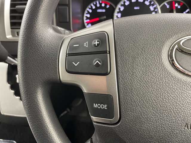 トヨタ ハイエース GL ロング 道央・札幌 2019(平31)年 2.5万km ホワイトパールクリスタルシャイン ・４WD/　キャンピング仕様車/・トヨタセーフティセンス/・プリクラッシュセーフティ/・キャンピング仕様装備品/・冷蔵庫・流し台・レンジ/・車社内LED証明・ベット仕様/・車内カーテン・テーブルキット/・リアクーラー・リアヒーター/・車外電源ケーブル/・車内１００V電源/・左スライドドア（イージークローザー付）/・社外ナビ（DVD.CD.SD.Bluetooth）/・バックカメラ/・LEDライト/オートライト/・ドライブレコーダー/・スマートキー