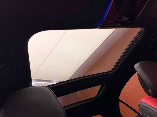 メルセデス・ベンツ Ｍ・ベンツ Ｃ２２０ｄ アバンギャルド　AMGライン 千葉県 2022(令4)年 4.9万km オブシディアンブラック パノラマＳＲ　/レザーエクスクルーシブＰＫＧ　/ベーシックＰＫＧ　/赤黒革シート　/ＨＵＤ　/ＡＣＣ　/ＡＲナビ/ＴＶ　/３６０°　/Ｂｌｕｅｔｏｏｔｈ接続　/シートヒーター　/ＲＳＰ　/ＥＴＣ　/ドラレコ　/１オーナー