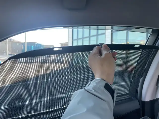 トヨタ クラウン ハイブリッド アスリートG 群馬県 2014(平26)年 9.2万km ブラック 純正メーカーHDDナビ/　CD/DVD/BTオーディオ/USB/フルセグTV/バックカメラ/黒革シート/シートヒーター（運転席、助手席）/エアーシート（運転席、助手席）/パワーシート（運転席、助手席）/シートメモリー（運転席）/ステアリングヒーター/レーダークルーズコントロール/クリアランスソナー/スーパーライブサウンドシステム/オートリトラクタブルミラー/HIDヘッドライト/プッシュスタート/ETC/保証書/取扱説明書/スペアーキー１本