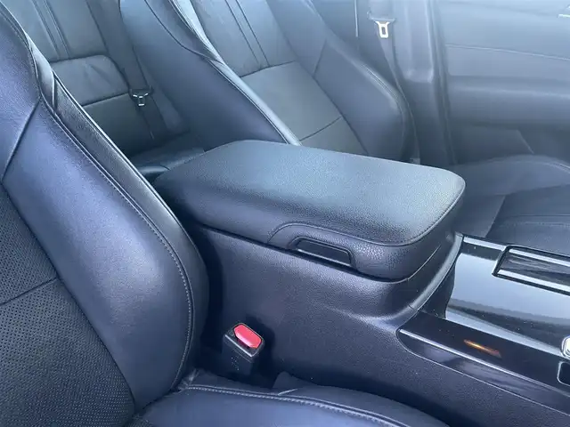 トヨタ クラウン ハイブリッド アスリートG 群馬県 2014(平26)年 9.2万km ブラック 純正メーカーHDDナビ/　CD/DVD/BTオーディオ/USB/フルセグTV/バックカメラ/黒革シート/シートヒーター（運転席、助手席）/エアーシート（運転席、助手席）/パワーシート（運転席、助手席）/シートメモリー（運転席）/ステアリングヒーター/レーダークルーズコントロール/クリアランスソナー/スーパーライブサウンドシステム/オートリトラクタブルミラー/HIDヘッドライト/プッシュスタート/ETC/保証書/取扱説明書/スペアーキー１本