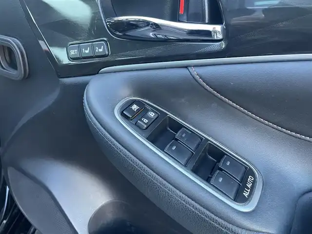 トヨタ クラウン ハイブリッド アスリートG 群馬県 2014(平26)年 9.2万km ブラック 純正メーカーHDDナビ/　CD/DVD/BTオーディオ/USB/フルセグTV/バックカメラ/黒革シート/シートヒーター（運転席、助手席）/エアーシート（運転席、助手席）/パワーシート（運転席、助手席）/シートメモリー（運転席）/ステアリングヒーター/レーダークルーズコントロール/クリアランスソナー/スーパーライブサウンドシステム/オートリトラクタブルミラー/HIDヘッドライト/プッシュスタート/ETC/保証書/取扱説明書/スペアーキー１本