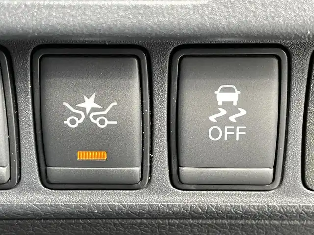 日産 ティアナ XL ナビAVMパッケージ 福岡県 2017(平29)年 7.4万km ダークメタルグレー メーカー純正ナビ/フルセグTV/CD/DVD/BT/AUX/アラウンドビューモニター/エマージェンシーブレーキ/ＢＳＷ/D/Nパワーシート/N席オットマン/ＬＤＷ/クリアランスソナー/ＨＩＤオートライト/フォグランプ/革巻きステアリング/純正ＡＷ/クルーズコントロール/ステアリングリモコン/ビルトインＥＴＣ/スマートキー/プッシュスタート/トランクスルー