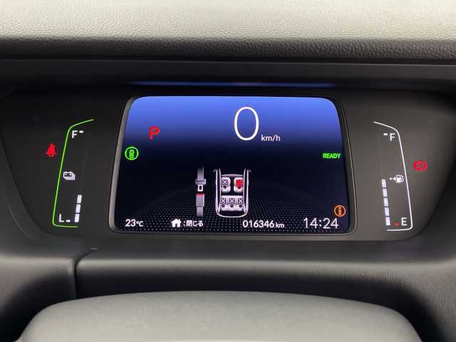 ホンダ フィット e:HEVリュクス 鹿児島県 2021(令3)年 1.7万km プラチナホワイトパール 純正SDナビ/(BT/CD/DVD/AM/FM/フルセグTV)/ホンダセンシング/レーダークルーズコントロール/衝突軽減ブレーキ/レーンキープアシスト/標識認識機能/踏み間違い防止機能/前席シートヒーター/レザーシート/革巻きステアリング/ステアリングスイッチ/アイドリングストップ/バックカメラ/前後ドライブレコーダー/チップアップシート/純正フロアマット/純正16インチアルミホイール/オートマチックハイビーム/純正LEDヘッドライト/保証書/取扱説明書/スペアキー