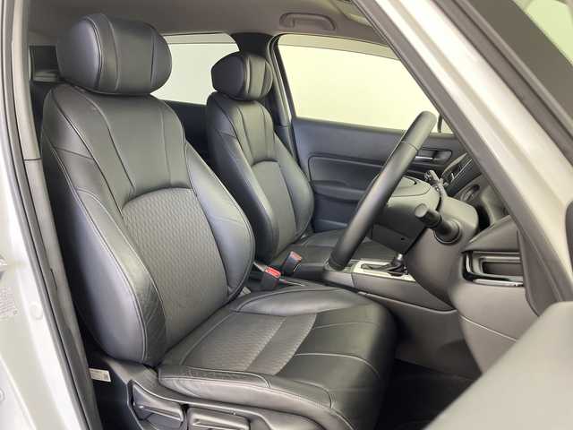 ホンダ フィット e:HEVリュクス 鹿児島県 2021(令3)年 1.7万km プラチナホワイトパール 純正SDナビ/(BT/CD/DVD/AM/FM/フルセグTV)/ホンダセンシング/レーダークルーズコントロール/衝突軽減ブレーキ/レーンキープアシスト/標識認識機能/踏み間違い防止機能/前席シートヒーター/レザーシート/革巻きステアリング/ステアリングスイッチ/アイドリングストップ/バックカメラ/前後ドライブレコーダー/チップアップシート/純正フロアマット/純正16インチアルミホイール/オートマチックハイビーム/純正LEDヘッドライト/保証書/取扱説明書/スペアキー