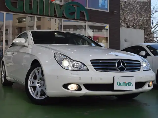 メルセデス・ベンツ ＣＬＳ３５０ 神奈川県 2005(平17)年 2.8万km アラバスターホワイト ワンオーナー/新車時保証書/サンルーフ/前席パワーシート/前席シートメモリー/前席シートヒーター/レザーシート/パイオニアSDナビ/Bluetooth/CD/DVD/SD/バックカメラ/クルーズコントロール/ドラレコ/ステアリングリモコン