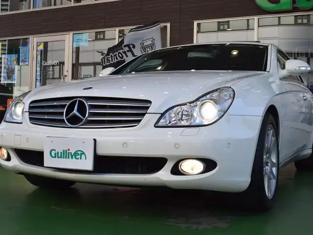 メルセデス・ベンツ ＣＬＳ３５０ 神奈川県 2005(平17)年 2.8万km アラバスターホワイト ワンオーナー/新車時保証書/サンルーフ/前席パワーシート/前席シートメモリー/前席シートヒーター/レザーシート/パイオニアSDナビ/Bluetooth/CD/DVD/SD/バックカメラ/クルーズコントロール/ドラレコ/ステアリングリモコン