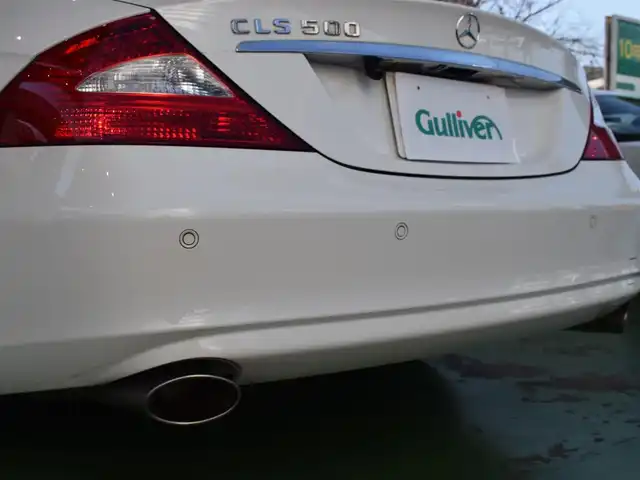 メルセデス・ベンツ ＣＬＳ３５０ 神奈川県 2005(平17)年 2.8万km アラバスターホワイト ワンオーナー/新車時保証書/サンルーフ/前席パワーシート/前席シートメモリー/前席シートヒーター/レザーシート/パイオニアSDナビ/Bluetooth/CD/DVD/SD/バックカメラ/クルーズコントロール/ドラレコ/ステアリングリモコン