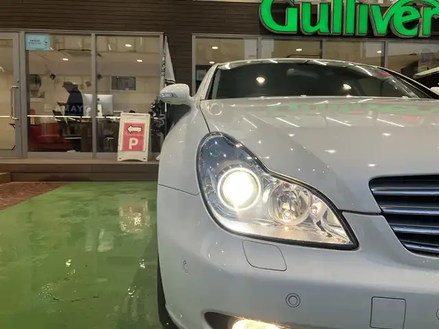 メルセデス・ベンツ ＣＬＳ３５０ 神奈川県 2005(平17)年 2.8万km アラバスターホワイト ワンオーナー/新車時保証書/サンルーフ/前席パワーシート/前席シートメモリー/前席シートヒーター/レザーシート/パイオニアSDナビ/Bluetooth/CD/DVD/SD/バックカメラ/クルーズコントロール/ドラレコ/ステアリングリモコン