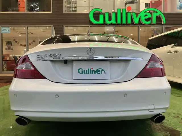 メルセデス・ベンツ ＣＬＳ３５０ 神奈川県 2005(平17)年 2.8万km アラバスターホワイト ワンオーナー/新車時保証書/サンルーフ/前席パワーシート/前席シートメモリー/前席シートヒーター/レザーシート/パイオニアSDナビ/Bluetooth/CD/DVD/SD/バックカメラ/クルーズコントロール/ドラレコ/ステアリングリモコン