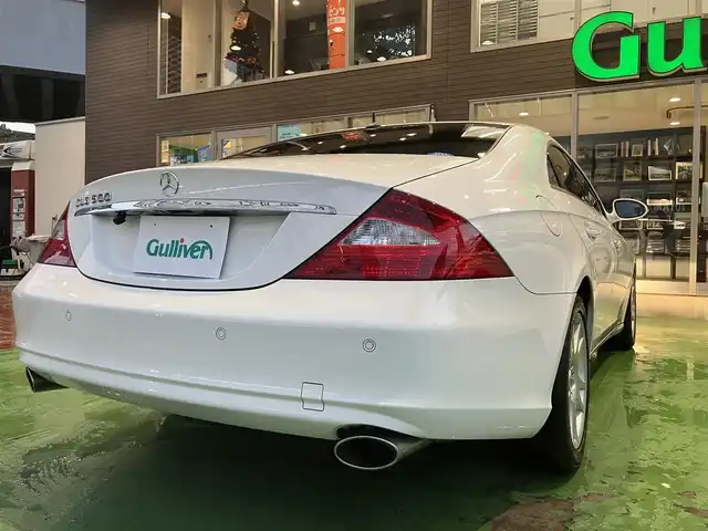 メルセデス・ベンツ ＣＬＳ３５０ 神奈川県 2005(平17)年 2.8万km アラバスターホワイト ワンオーナー/新車時保証書/サンルーフ/前席パワーシート/前席シートメモリー/前席シートヒーター/レザーシート/パイオニアSDナビ/Bluetooth/CD/DVD/SD/バックカメラ/クルーズコントロール/ドラレコ/ステアリングリモコン