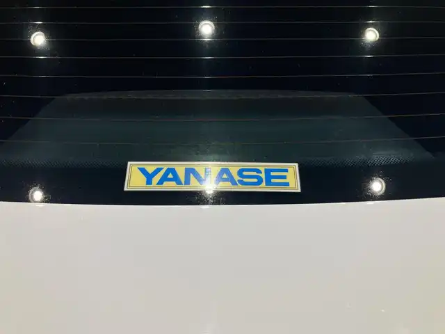 メルセデス・ベンツ ＣＬＳ３５０ 神奈川県 2005(平17)年 2.8万km アラバスターホワイト ワンオーナー/新車時保証書/サンルーフ/前席パワーシート/前席シートメモリー/前席シートヒーター/レザーシート/パイオニアSDナビ/Bluetooth/CD/DVD/SD/バックカメラ/クルーズコントロール/ドラレコ/ステアリングリモコン