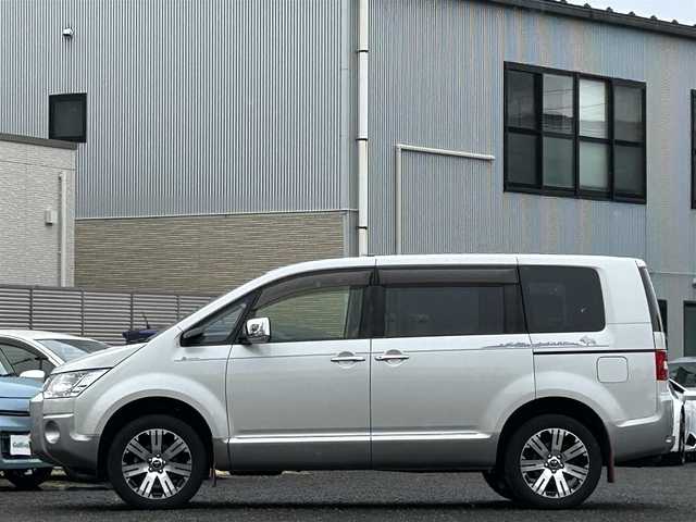 三菱 デリカＤ：５ ジャスパー 宮城県 2019(平31)年 7.5万km ウォームホワイトP/スターリングシルバーM 社外ナビ/(DVD/SD/AM・FM/TV(フルセグ)Bluetooth)/社外後席用フリップダウンモニター/社外ドライブレコーダー前後/バックカメラ/両面パワースライドドア/ドライブモードセレクター/アダプティブクルーズコントロール/純正１８インチアルミホイール225/55R18/純正フロアマット/シートヒーター/ETC/運転席パワーシート