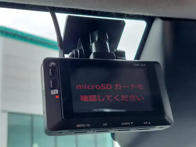 トヨタ ハイラックス Z 東京都 2021(令3)年 1.9万km アティチュードブラックマイカ ワンオーナー/社外ナビ/ドライブレコーダー/Bluetooth/フルセグテレビ/純正アルミホイール/純正フロアマット/プリクラッシュセーフティ/レーンキープアシスト/オートライト/LEDヘッドライト/ドアバイザー/新車保証書/取扱説明書