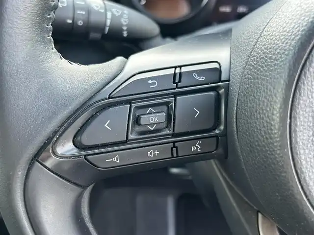 トヨタ ヤリス ハイブリッド Z 鳥取県 2020(令2)年 3.4万km ブラック ４WD/ワンオーナー/純正ナビ/フルセグ/BT/USB/パノラミックビューカメラ/ビルトインETC/前席シートヒーター/トヨタセーフティセンス/レーダークルーズコントロール/レーンキープアシスト/LEDヘッドライ/オートライト/社外16インチアルミホイール/プッシュエンジンスタート/フロアマット・ドアバイザー/保証書・取扱説明書/スペアキー