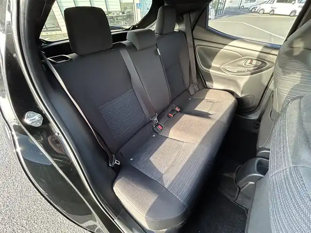トヨタ ヤリス ハイブリッド Z 鳥取県 2020(令2)年 3.4万km ブラック ４WD/ワンオーナー/純正ナビ/フルセグ/BT/USB/パノラミックビューカメラ/ビルトインETC/前席シートヒーター/トヨタセーフティセンス/レーダークルーズコントロール/レーンキープアシスト/LEDヘッドライ/オートライト/社外16インチアルミホイール/プッシュエンジンスタート/フロアマット・ドアバイザー/保証書・取扱説明書/スペアキー