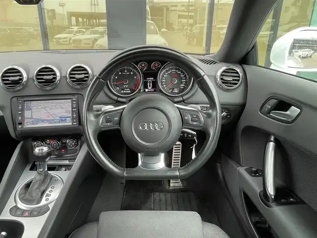 アウディ ＴＴクーペ 2．0 TFSI クワトロ 石川県 2008(平20)年 4.5万km 白 純正ナビ/フルセグTV/可変リアスポイラー/純正18インチアルミホイール/キセノンヘッドライト/ETC/運転席/助手席パワーシート/RS仕様ハニカムグリル/オートライト/パドルシフト