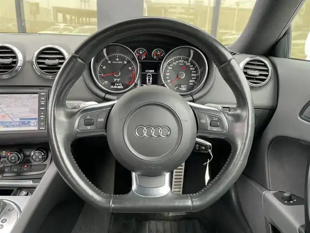 アウディ ＴＴクーペ 2．0 TFSI クワトロ 石川県 2008(平20)年 4.5万km 白 純正ナビ/フルセグTV/可変リアスポイラー/純正18インチアルミホイール/キセノンヘッドライト/ETC/運転席/助手席パワーシート/RS仕様ハニカムグリル/オートライト/パドルシフト