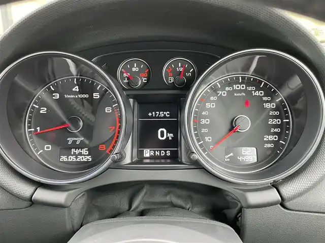 アウディ ＴＴクーペ 2．0 TFSI クワトロ 石川県 2008(平20)年 4.5万km 白 純正ナビ/フルセグTV/可変リアスポイラー/純正18インチアルミホイール/キセノンヘッドライト/ETC/運転席/助手席パワーシート/RS仕様ハニカムグリル/オートライト/パドルシフト