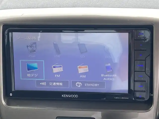 スズキ スペーシア カスタム Z 島根県 2017(平29)年 2.8万km フェニックスレッドパール 4WD/ユーティリティパッケージ/ケンウッドナビ(BT/CD/DVD)/フルセグTV/パワースライドドア(両側)/バックカメラ/ビルトインETC/コムテックドライブレコーダー/デュアルセンサーブレーキサポート/・誤発進抑制機能/・車線逸脱警報機能/・ふらつき警報機能/・先行車発進お知らせ機能/・エマージェンシーストップシグナル/・ESP/HIDヘッドランプ/オートエアコン/ステアリングスイッチ/前席シートヒーター/純正14インチアルミホイール/キーレスプッシュスタートシステム/禁煙車