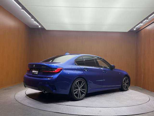 ＢＭＷ ＢＭＷ ３２０ｉ Mスポーツ 千葉県 2019(令1)年 4.3万km 青Ｍ ＡＣＣ　/オプション１９インチＡＷ　/半革シート　/ナビ　/Ｂｌｕｅｔｏｏｔｈ接続　/３６０°電動シート　/シートＨ　/電動トランク　/ＬＥＤヘッドライト　/オートハイビーム　/衝突軽減Ｂ　/ＢＳＭ　/ＬＫＡ　/ＥＴＣ