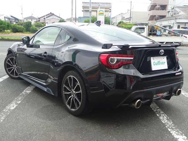 トヨタ ８６ GT リミテッド 静岡県 2020(令2)年 1.8万km クリスタルブラックシリカ ワンオーナー/禁煙車/純正SDナビ：ンSCNーW68/（CD/SD/BT/AUX/ワンセグTV)/ステアリングスイッチ/TRDエアロ（フロント・サイド）/革・アルカンターラコンビシート/クルーズコントロール/純正前方ドライブレコーダー/純正ETC/プッシュスタート・スマートキー/電動格納機能付きドアミラー/純正フロアマット/スペアキー/保証書・取扱説明書