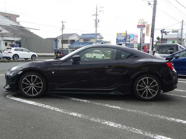 トヨタ ８６ GT リミテッド 静岡県 2020(令2)年 1.8万km クリスタルブラックシリカ ワンオーナー/禁煙車/純正SDナビ：ンSCNーW68/（CD/SD/BT/AUX/ワンセグTV)/ステアリングスイッチ/TRDエアロ（フロント・サイド）/革・アルカンターラコンビシート/クルーズコントロール/純正前方ドライブレコーダー/純正ETC/プッシュスタート・スマートキー/電動格納機能付きドアミラー/純正フロアマット/スペアキー/保証書・取扱説明書